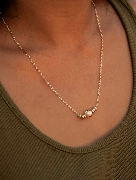 Goldy beaded necklace