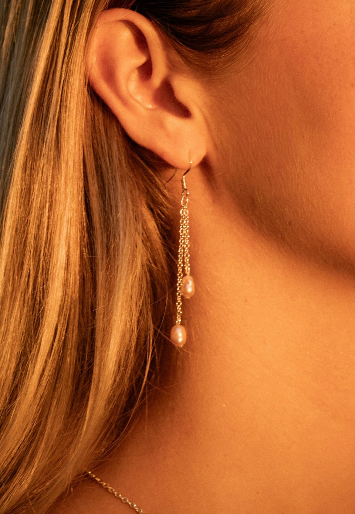 Asymmetrical pink pearl set
