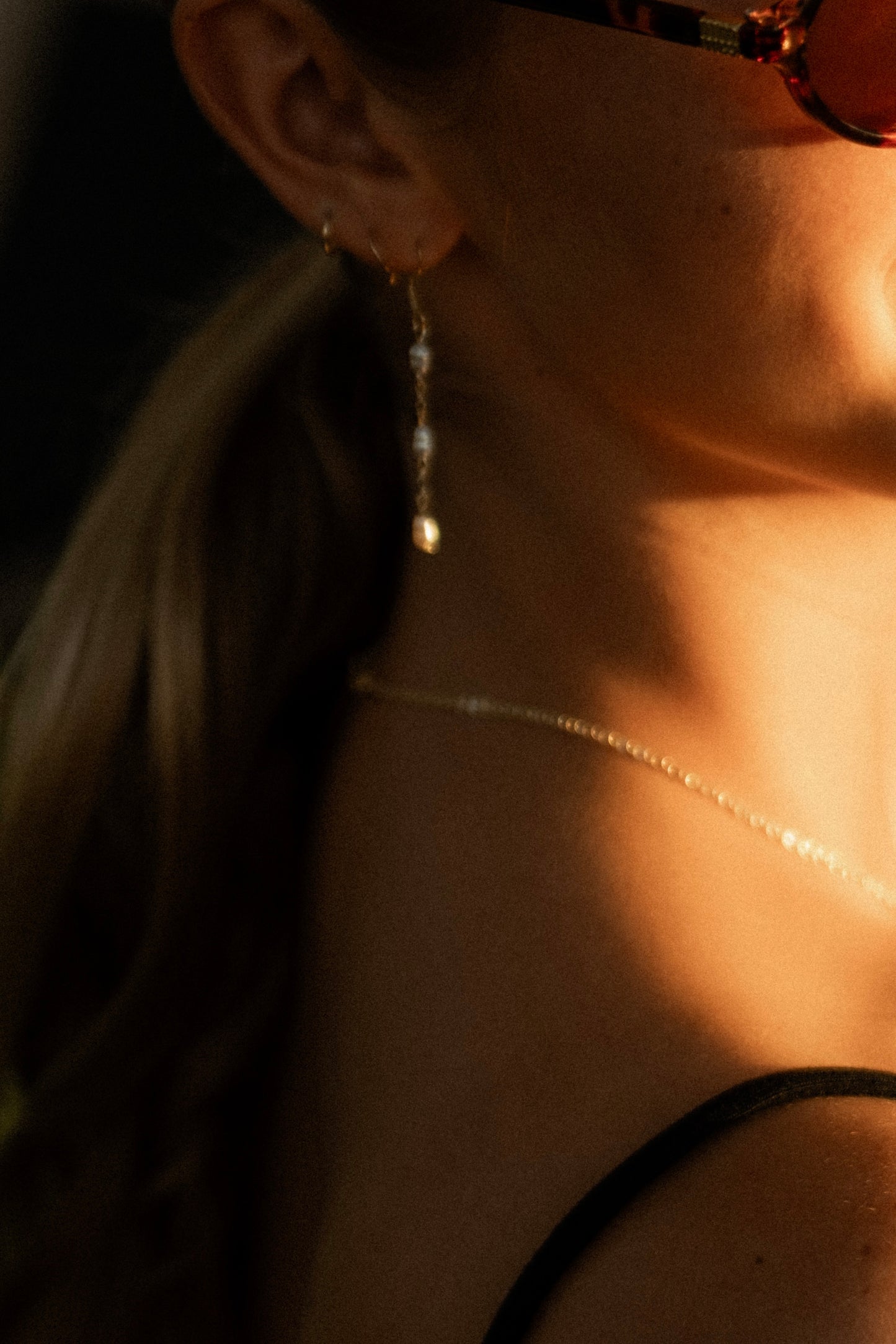 Seamless & dainty pearl earrings